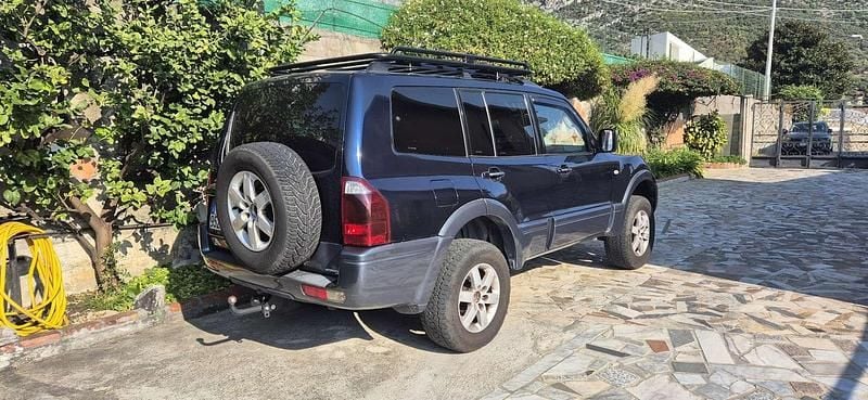 Usata Mitsubishi Pajero 160 CV (117 kW) 2005 Blu SUV