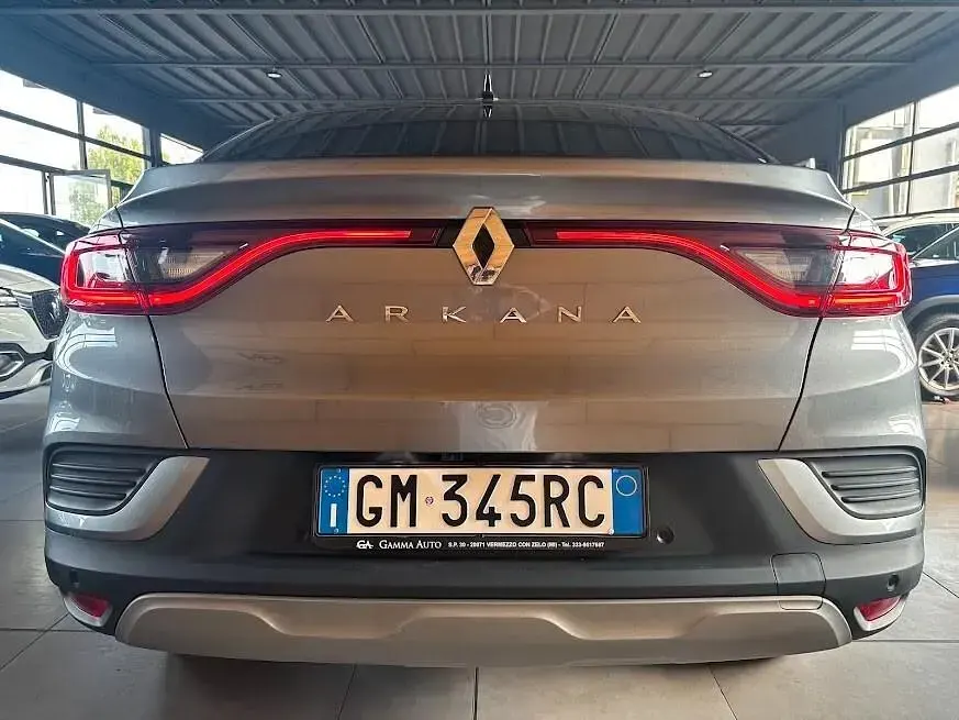 Usata Renault Arkana Intens 140 CV (102 kW) 2022 Grigio SUV