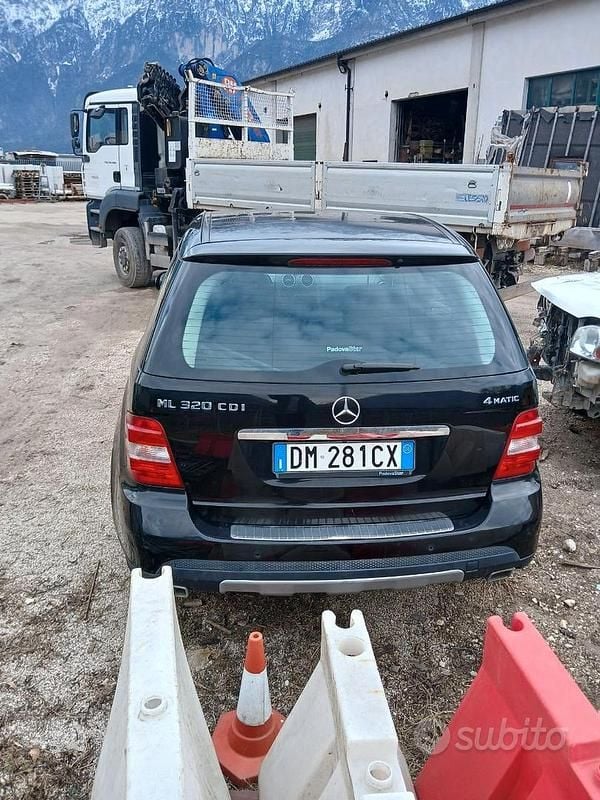 Usata Mercedes ML320 2008 Nero SUV