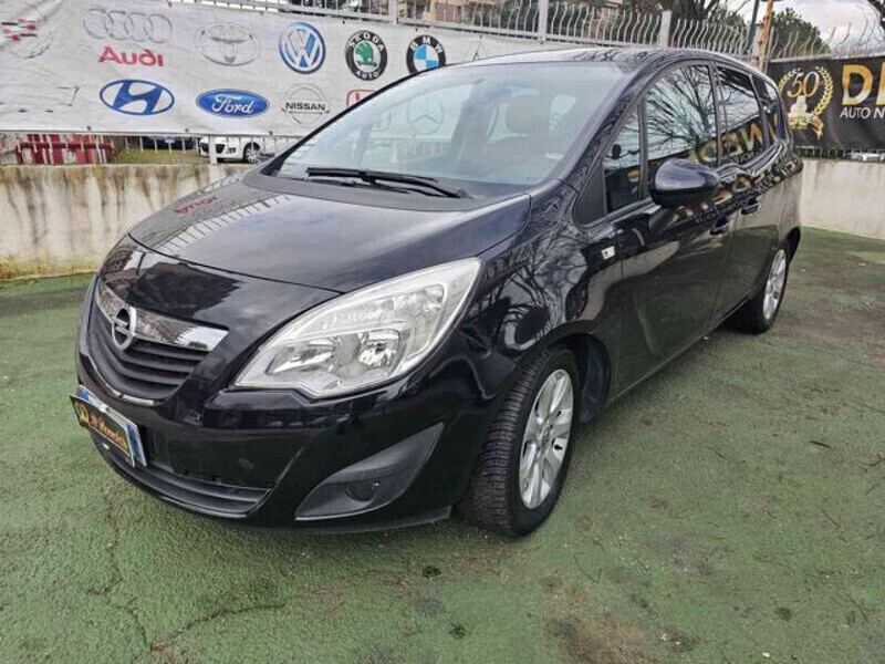 Usato 2010 Opel Meriva 1.4 Benzin 120 CV (6.000 €)