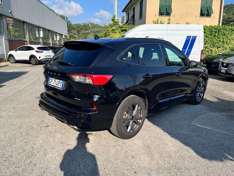 Usata Ford Kuga ST-Line 152 CV (111 kW) 2023 Agate black SUV