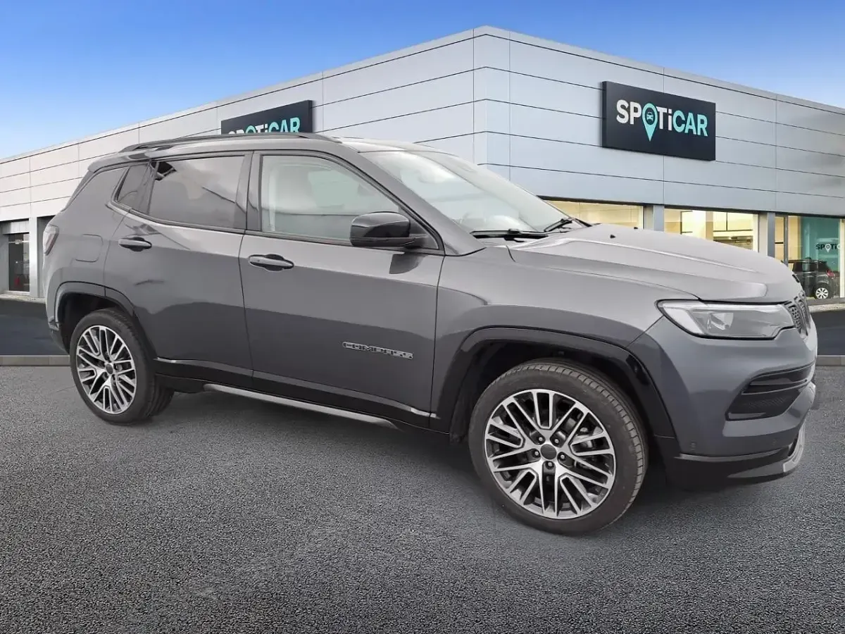 Usata Jeep Compass 156 kW (213 CV) 2025 Grigio SUV