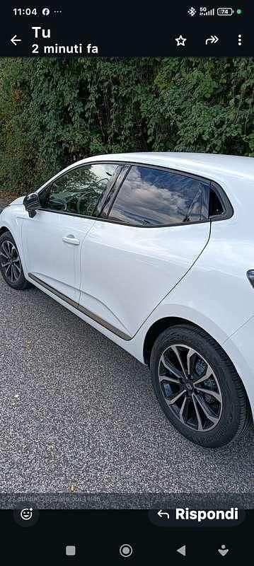 Usata Renault Clio V 101 CV (74 kW) 2024 Bianco Berlina