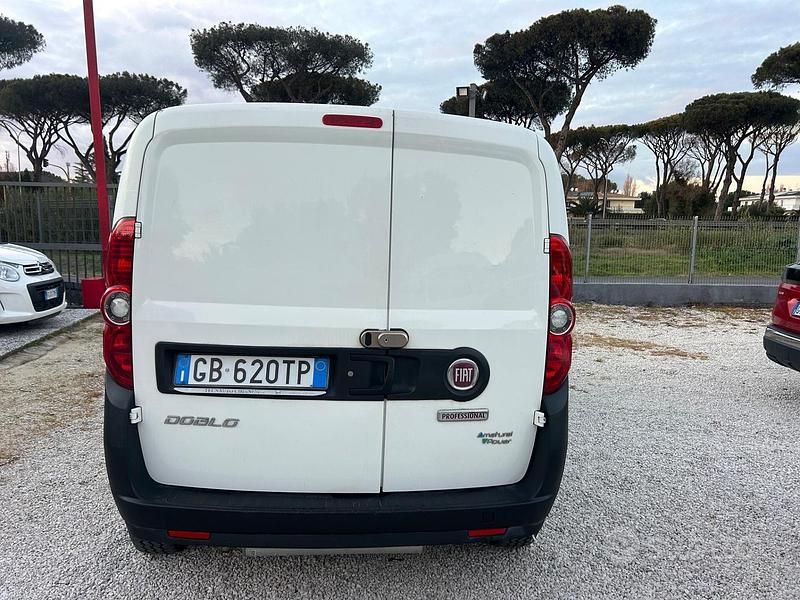 Usata Fiat Doblò 120 CV (88 kW) 2020 Bianco Monovolume