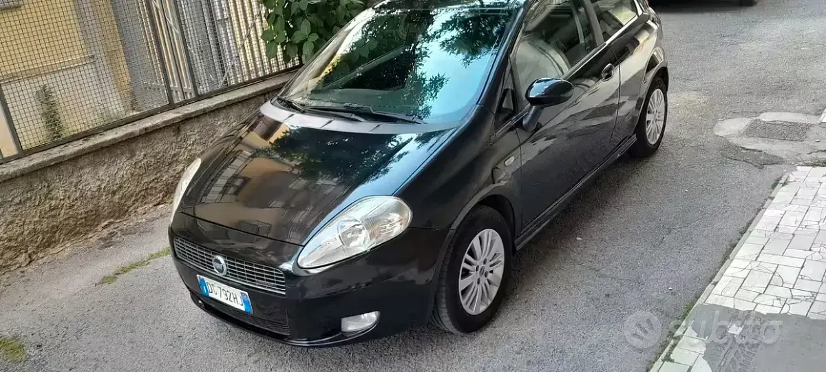 Usata Fiat Grande Punto 75 CV (55 kW) 2007 Nero Utilitaria