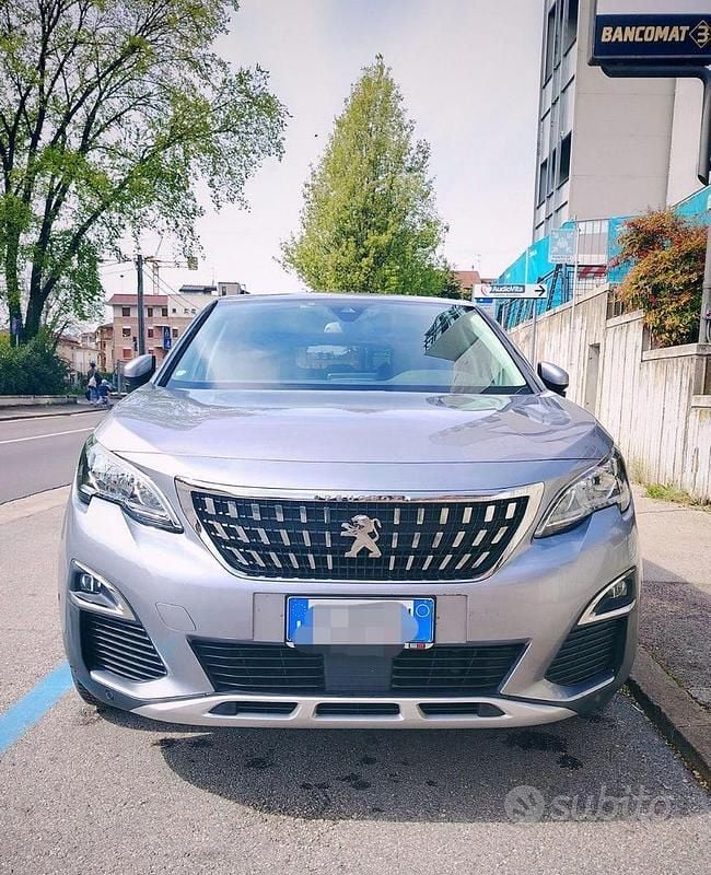 Usata Peugeot 3008 120 CV (88 kW) 2018 SUV