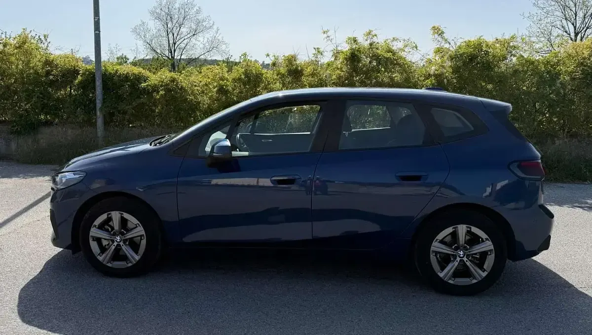 Usata BMW 218 Active Tourer 136 CV (100 kW) 2023 Blu/azzurro Monovolume