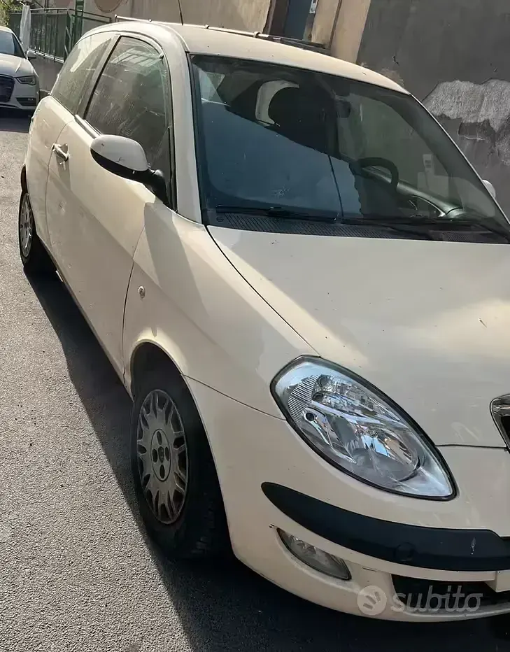 Usata Lancia Ypsilon 75 CV (55 kW) 2004 Utilitaria