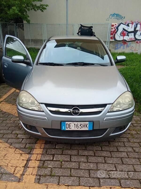 Usata Opel Corsa 58 CV (42 kW) 2007 Grigio Berlina