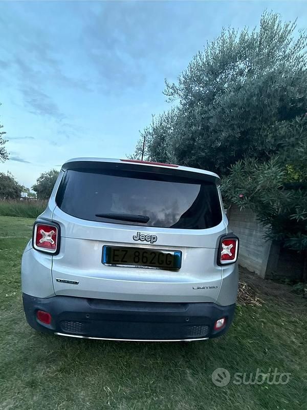 Usata Jeep Renegade Limited 120 CV (88 kW) 2015 SUV