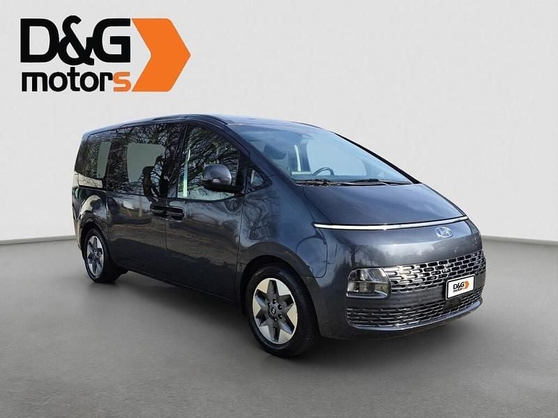 Usata Hyundai Staria 177 CV (130 kW) 2023 Graphite gray Monovolume