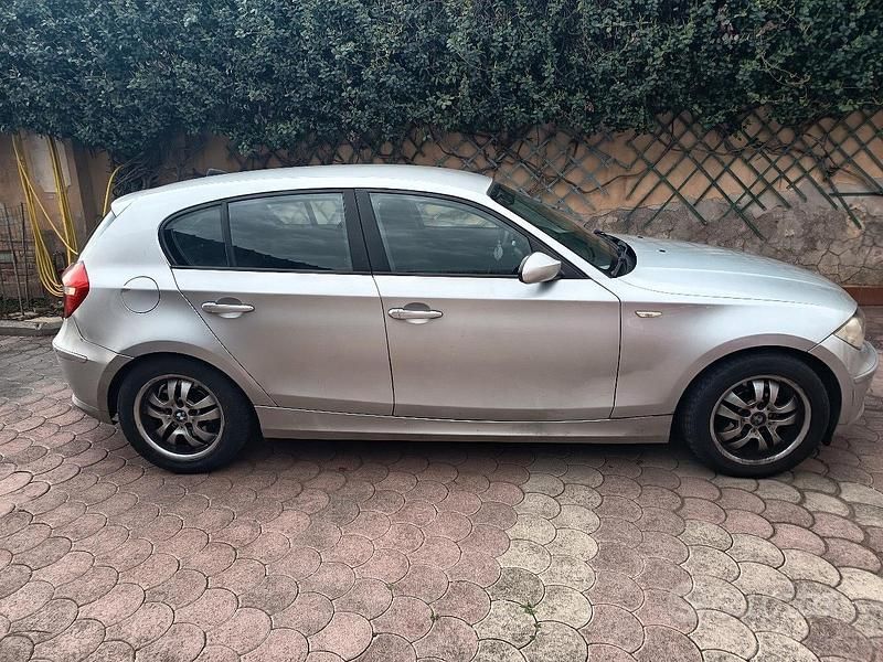 Occasion BMW 118 143 PK (105 kW) 2008 Grijs Hatchback