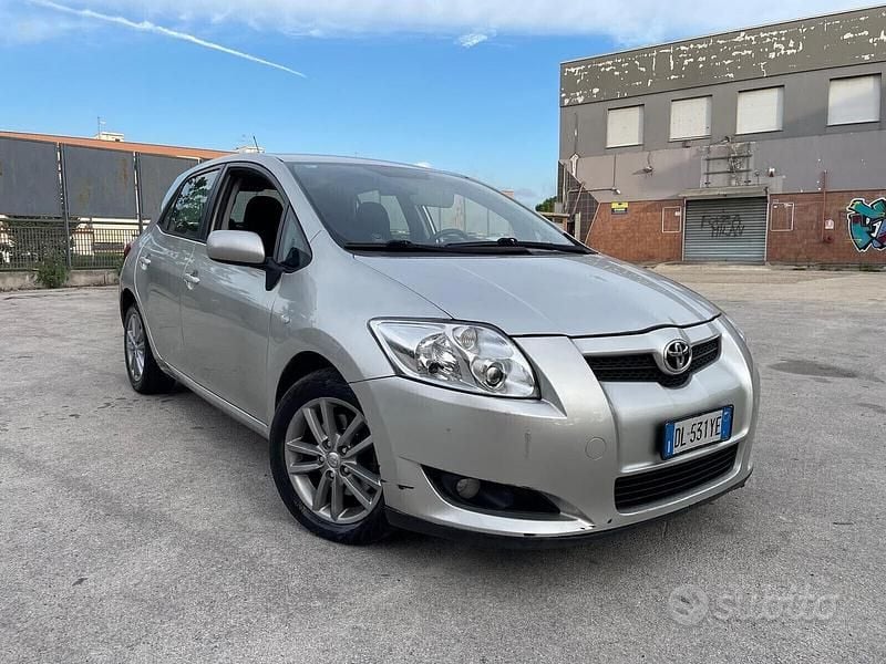 Usata Toyota Auris 126 CV (92 kW) 2009 Grigio Utilitaria