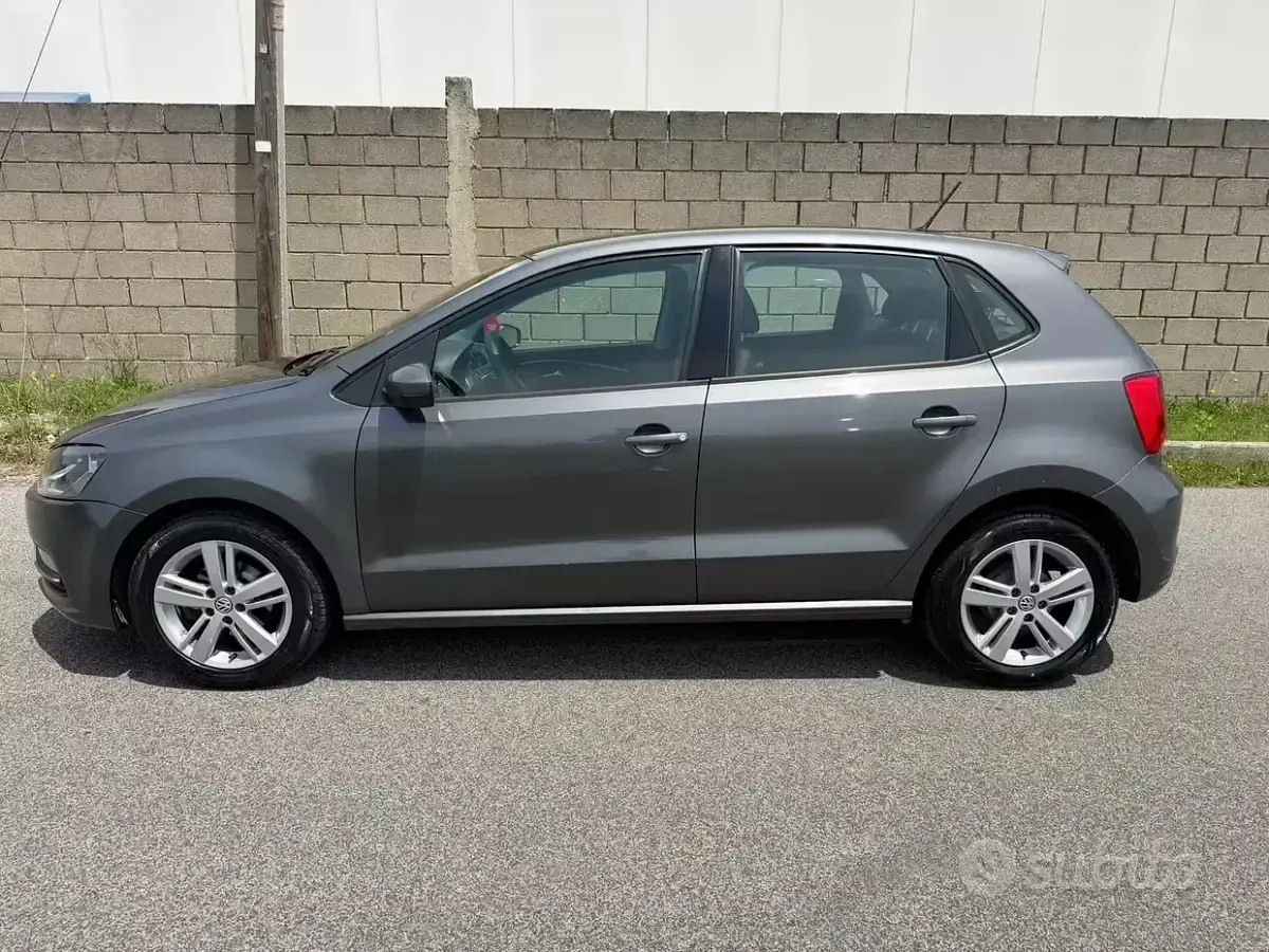 Usata VW Polo 90 CV (66 kW) 2016 Grigio Berlina