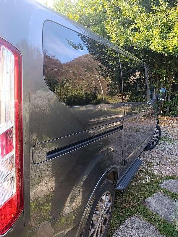Usata Ford Tourneo Custom Titanium 131 CV (96 kW) 2019 Grigio Furgone