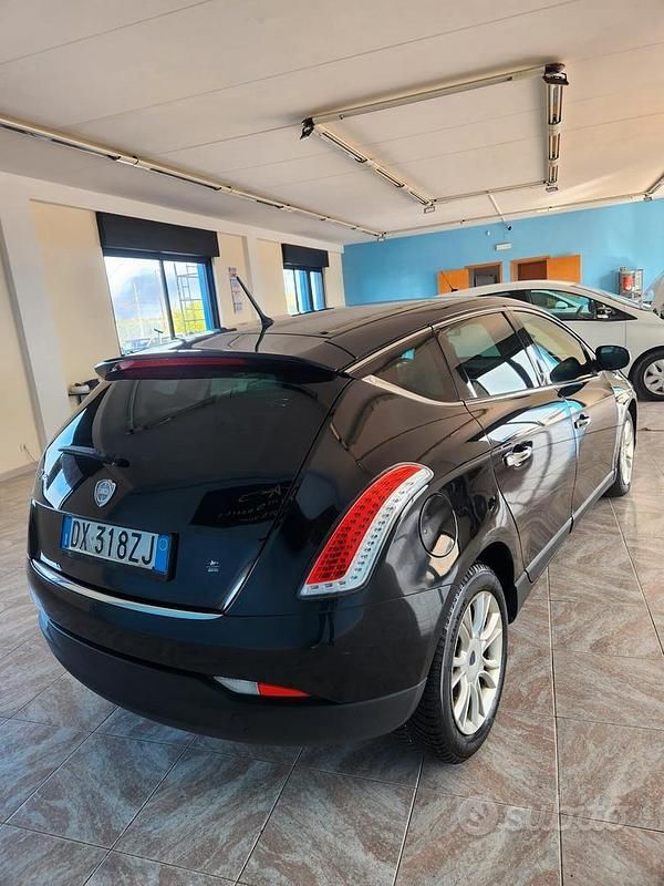 Usata Lancia Delta 119 CV (87 kW) 2010 Nero Utilitaria