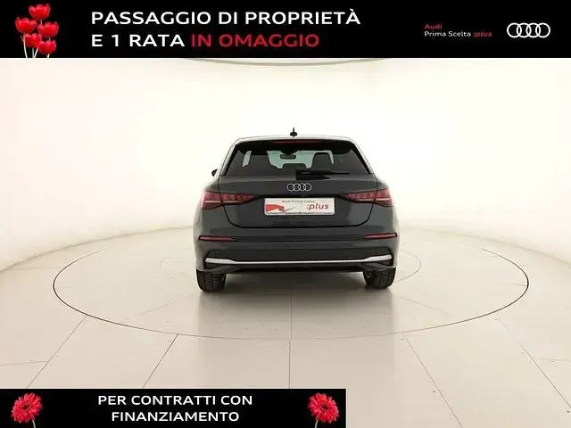 Usata Audi A3 Advanced Plus 116 CV (85 kW) 2025 Grigio manhattan metallizzato Berlina