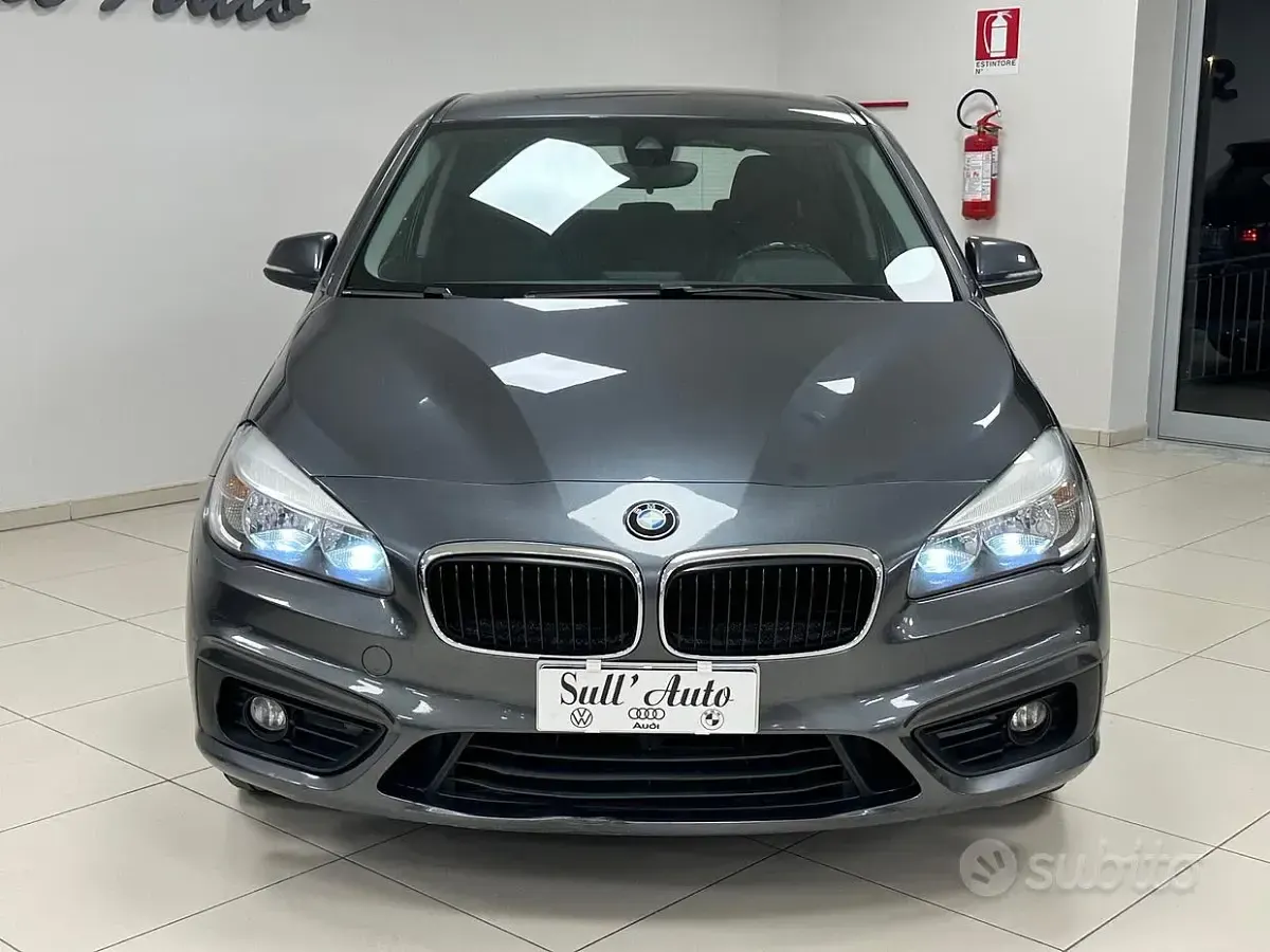 Usata BMW 218 Advantage 150 CV (110 kW) 2016 Grigio Station wagon