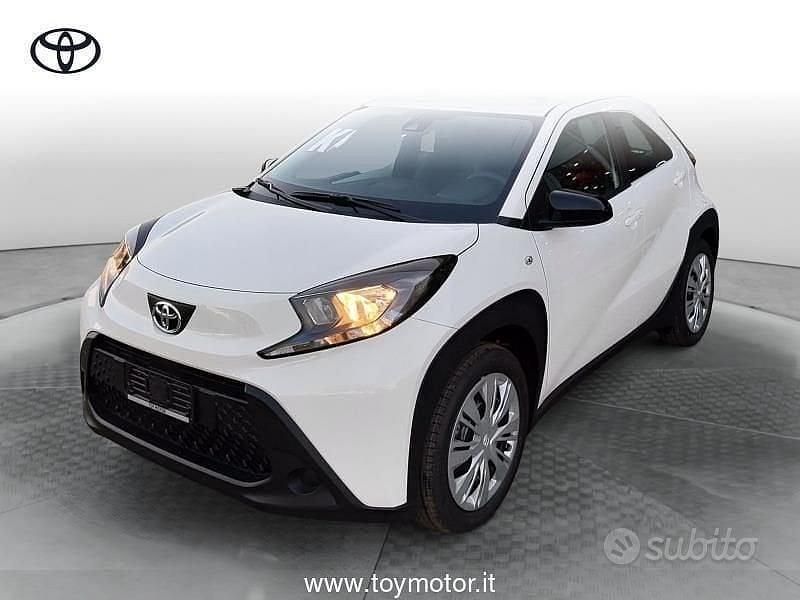 Nuova Toyota Aygo X Active 72 CV (52 kW) 2025 Bianco SUV