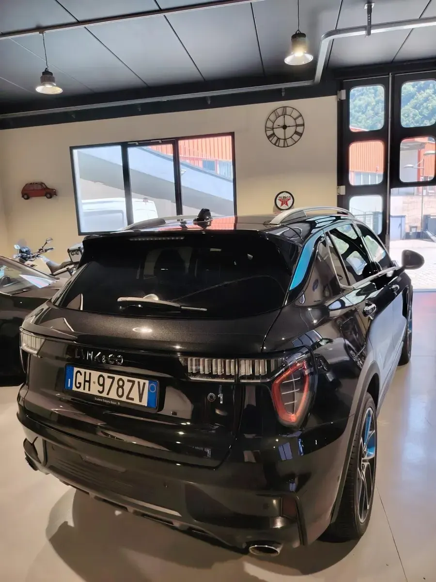 Usata Lynk & Co 01 179 CV (131 kW) 2022 Nero SUV