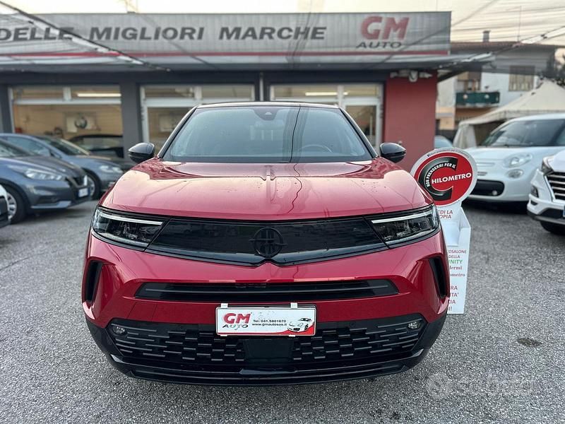 Usata Opel Mokka GS Line 101 CV (74 kW) 2022 Rosso SUV