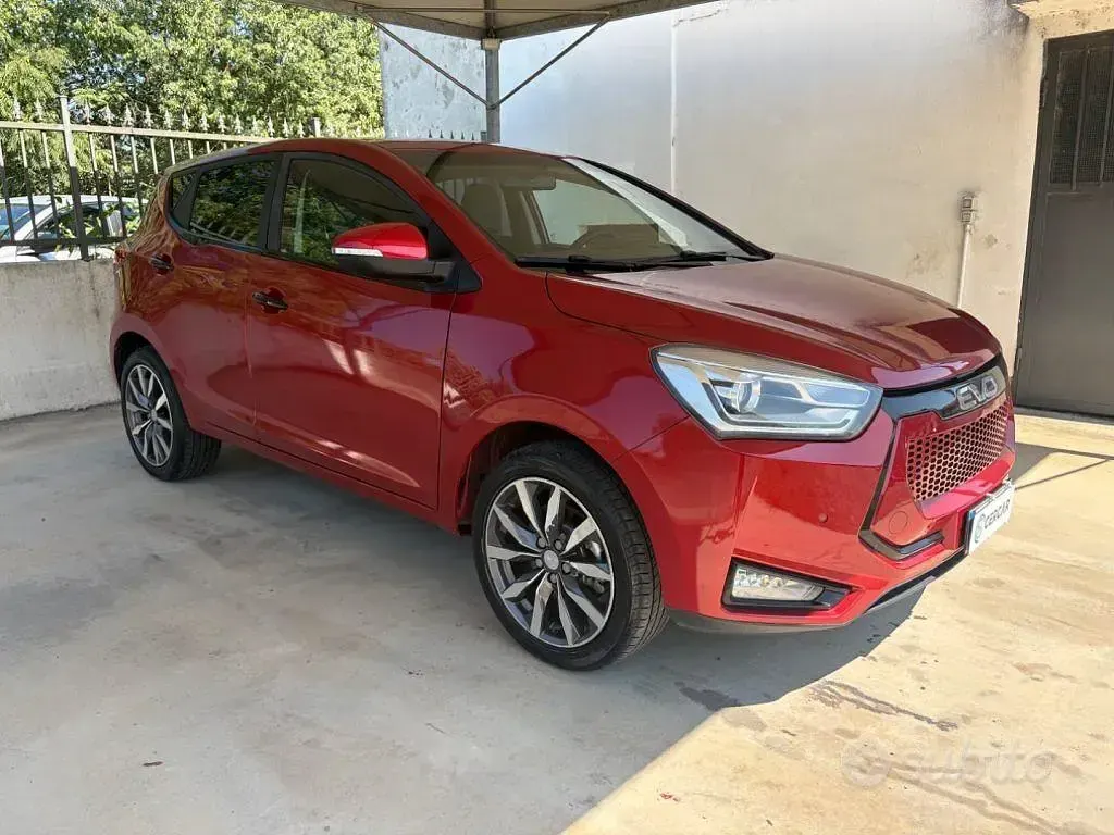 Usata EVO Evo 3 113 CV (83 kW) 2023 Rosso SUV