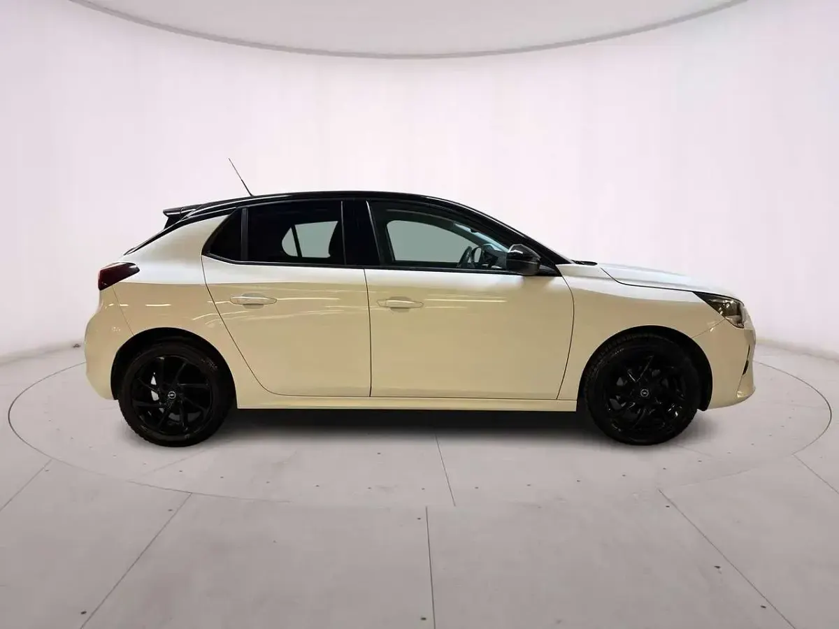 Usata Opel Corsa 75 CV (55 kW) 2022 Bianco Utilitaria