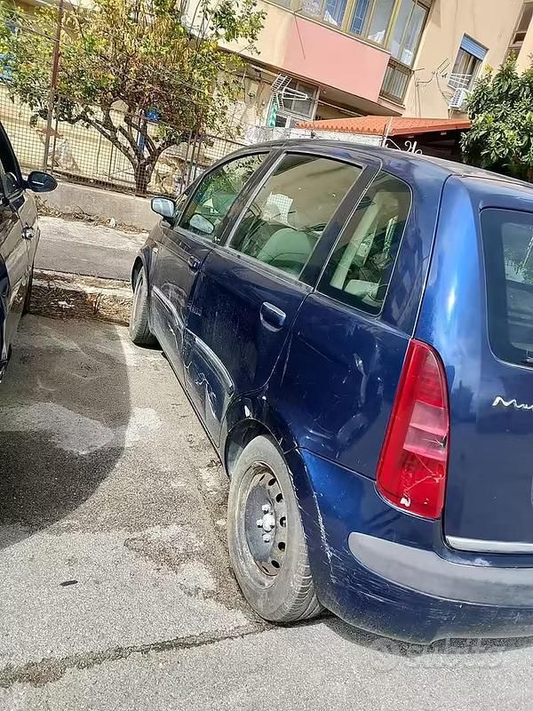 Usata Lancia Musa 90 CV (66 kW) 2007 Blu Monovolume