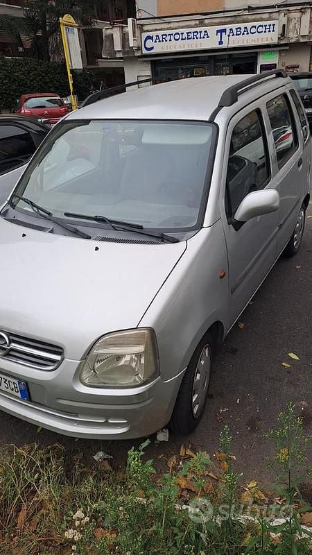 Grigio Usata 2002 Opel Agila Due volumi | 900 € (Ottimo prezzo) - Immagine 1/4