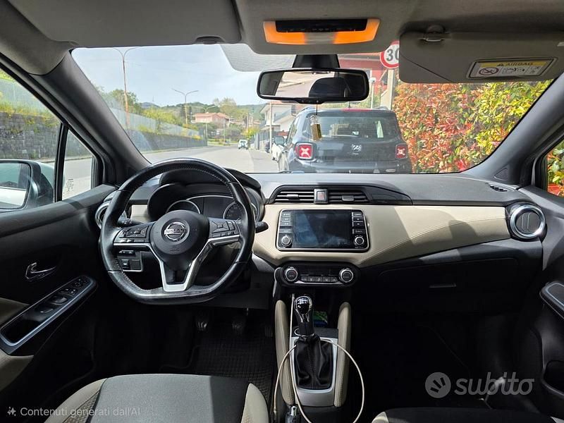 Usata Nissan Micra Tekna 90 CV (66 kW) 2018 Grigio Utilitaria