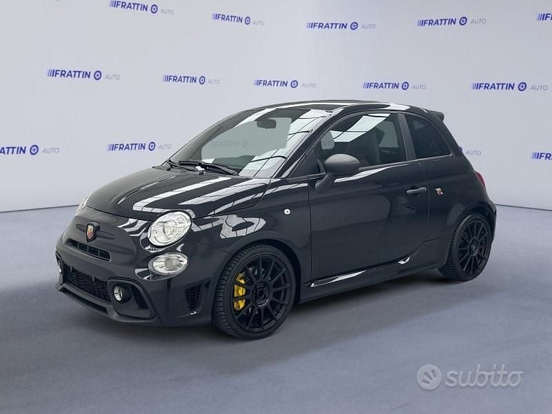 Nero Usata 2023 Abarth 695 Due volumi | 26.990 € (Ottimo prezzo) - Immagine 1/4
