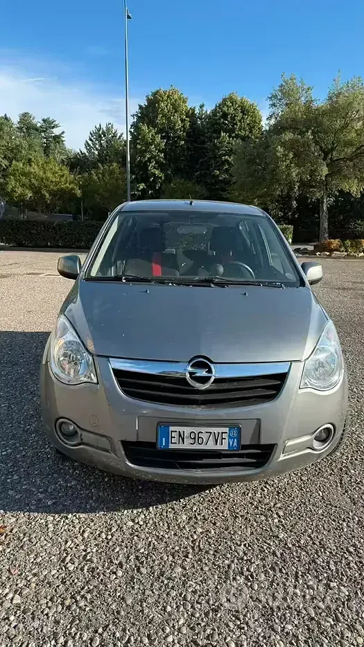 Usata Opel Agila 94 CV (69 kW) 2012 Grigio Utilitaria