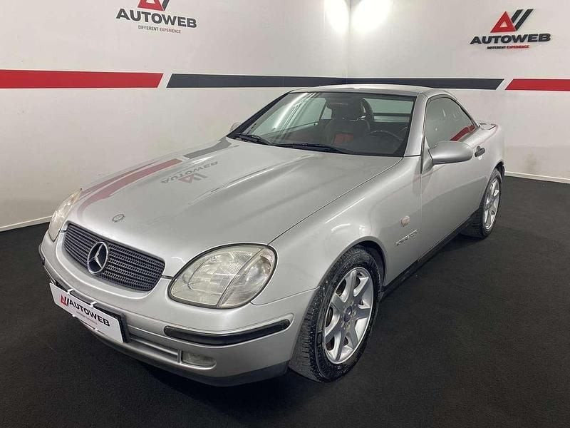 Usata Mercedes SLK230 193 CV (141 kW) 1998 Argento Cabrio