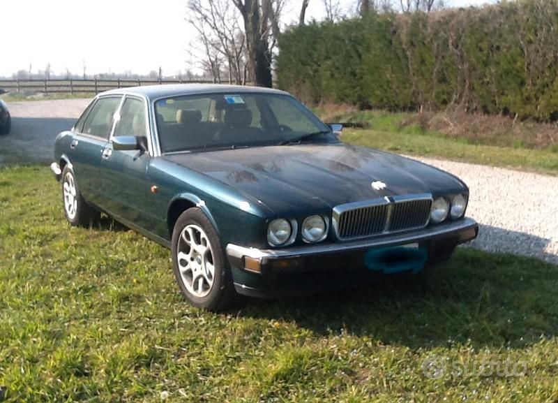 Usata Jaguar XJ6 160 CV (117 kW) 1993 Verde Berlina