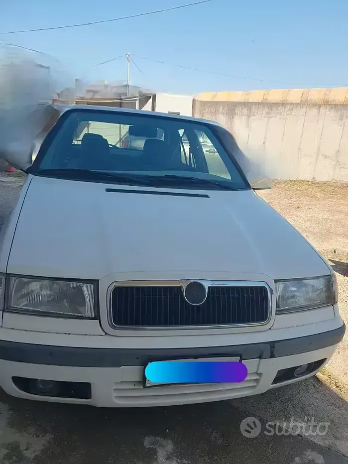 Usata Skoda Felicia 68 CV (50 kW) 1998 Bianco Berlina