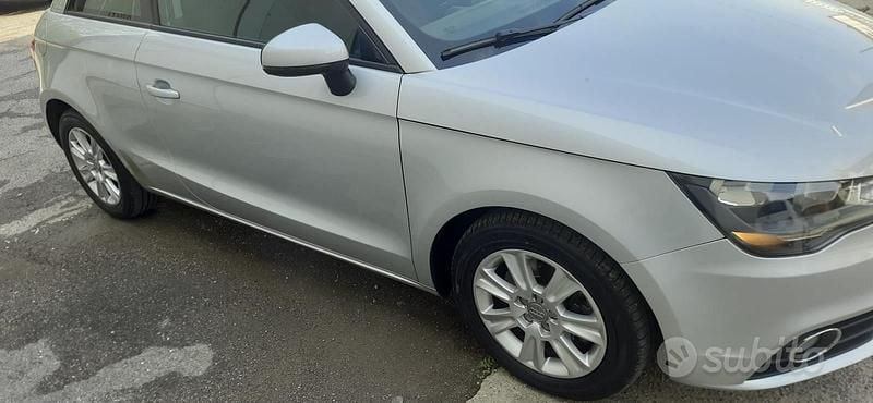 Usata Audi A1 Ambition 105 CV (77 kW) 2010 Grigio Utilitaria