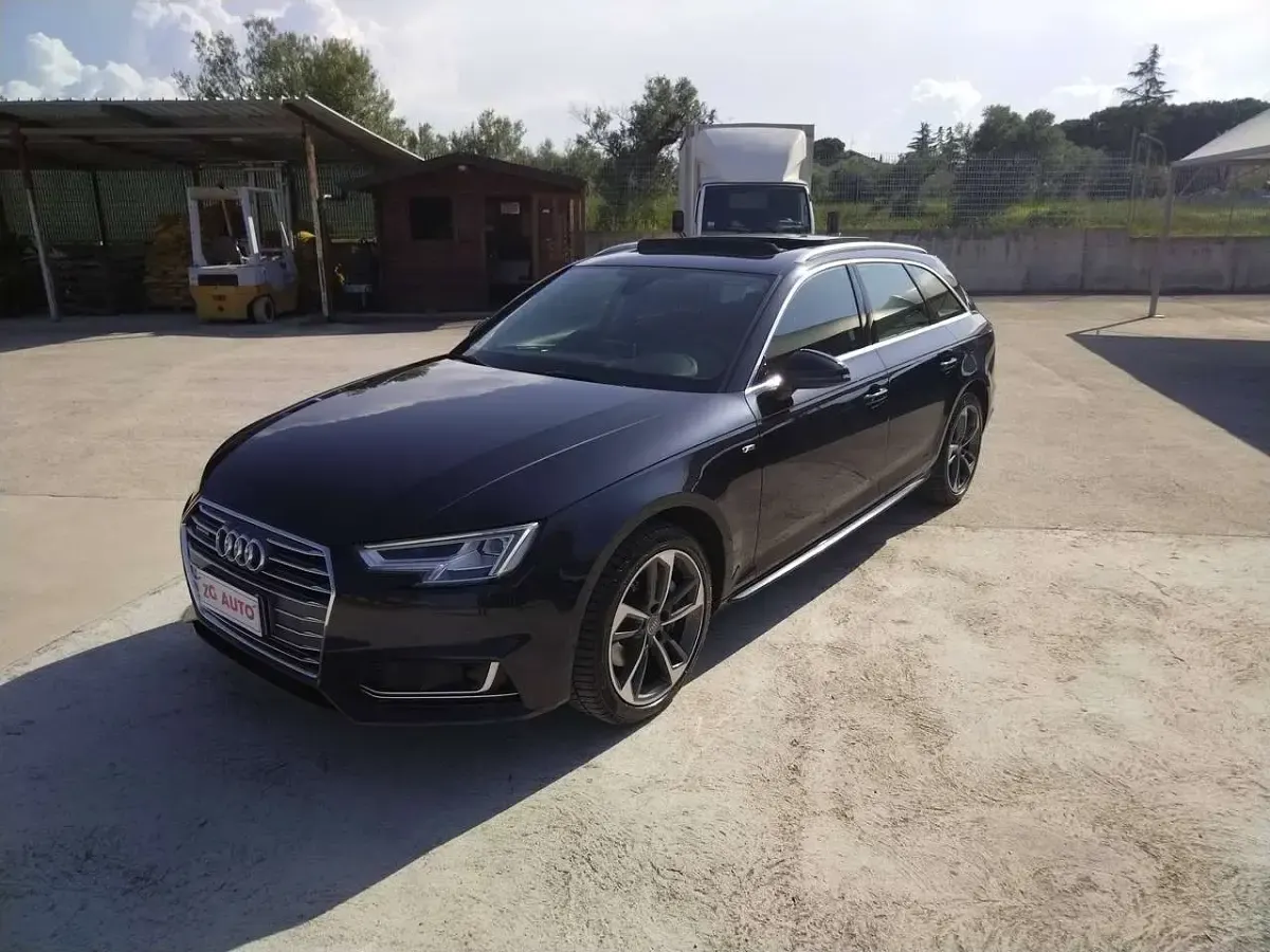 Usata Audi A4 Ambiente 190 CV (139 kW) 2017 Blu/azzurro Station wagon