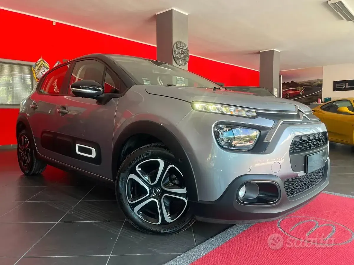 Usata Citroën C3 Shine 110 CV (80 kW) 2022 Grigio Utilitaria