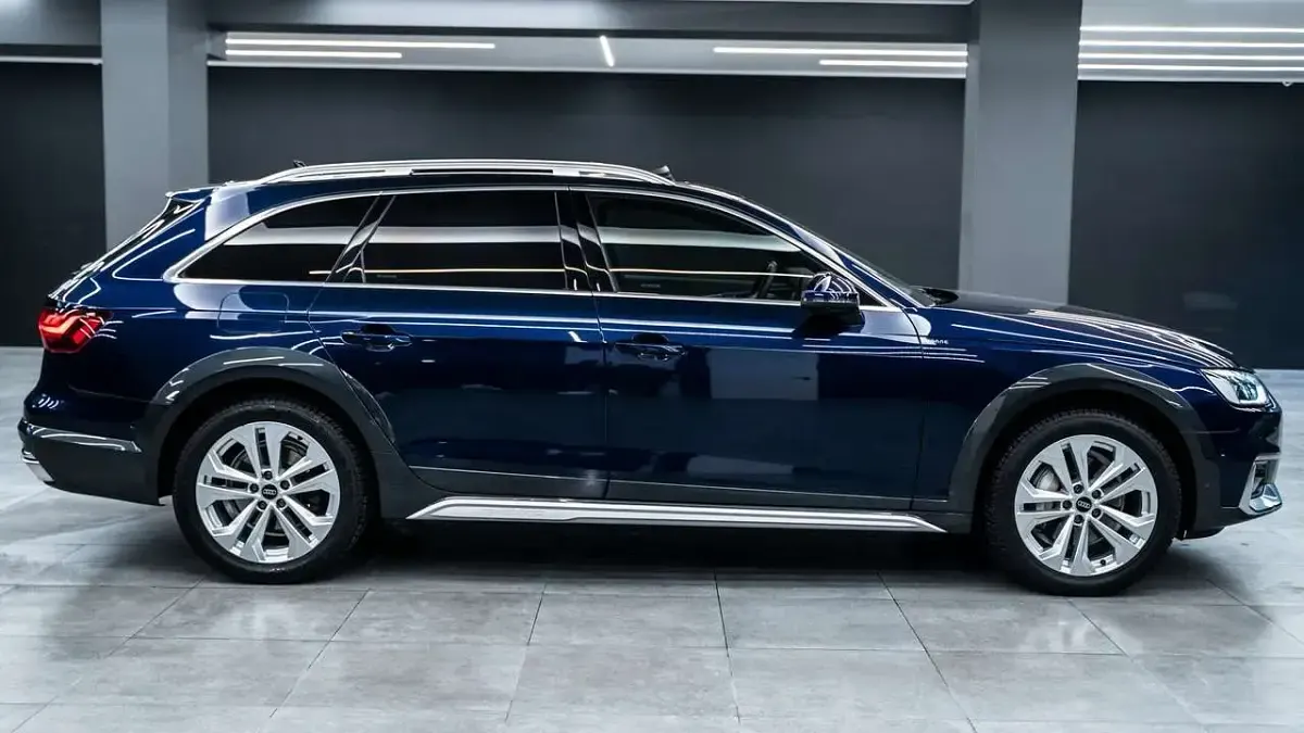 Usata Audi A4 Allroad Ambiente 204 CV (150 kW) 2022 Blu scuro Station wagon