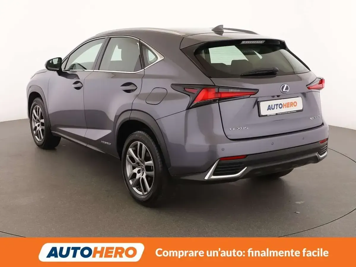 Usata Lexus NX300h E-FOUR Executive Line 197 CV (144 kW) 2019 Grigio SUV