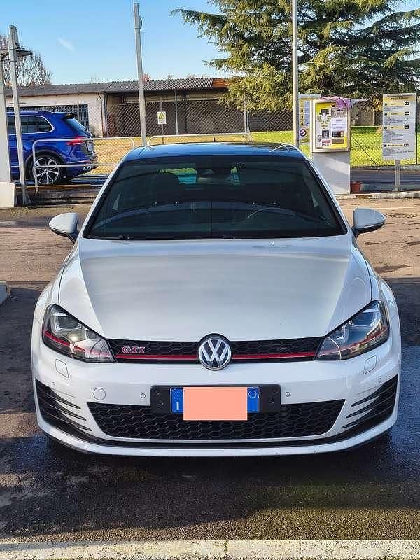 Usata VW Golf VII GTI 230 CV (169 kW) 2016 Berlina