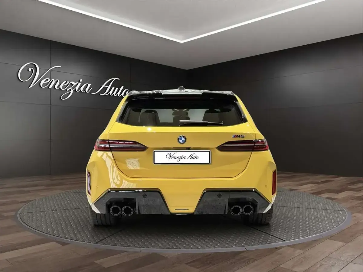 Usata BMW M5 726 CV (533 kW) 2025 Giallo Station wagon