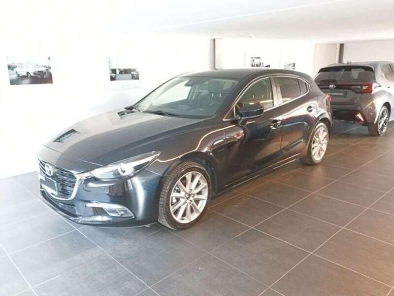 Nero Usata 2018 Mazda 3 Exceed Tre volumi | 15.900 € - Immagine 1/4