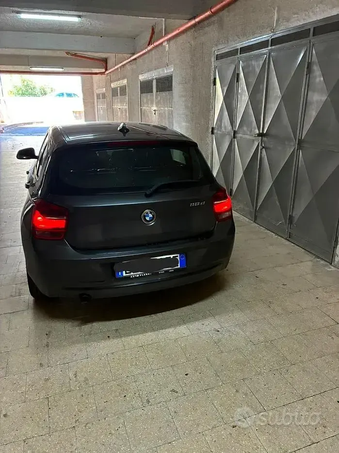 Usata BMW 118 Sport Line 150 CV (110 kW) 2015 Grigio Utilitaria