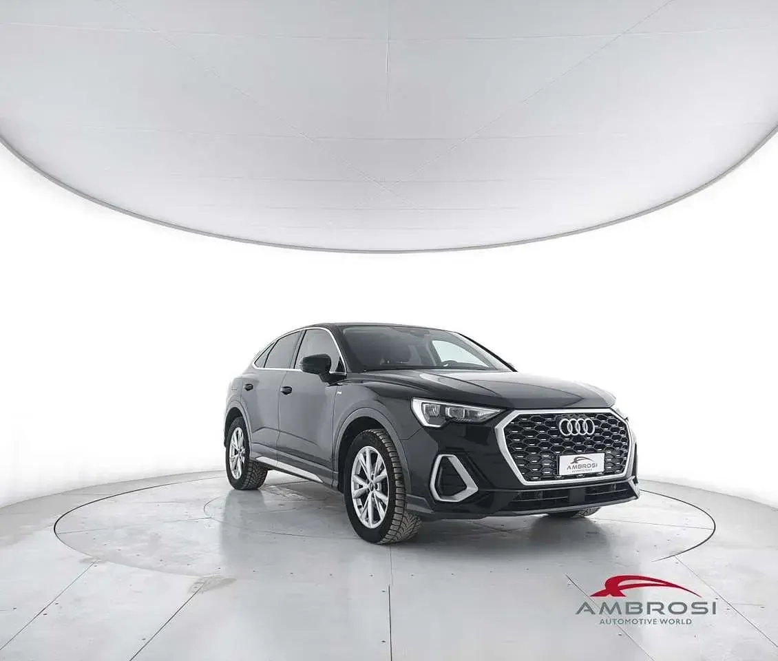 Gebraucht Audi Q3 Sportback S-Line 150 PS (110 kW) 2023 Schwarz SUV