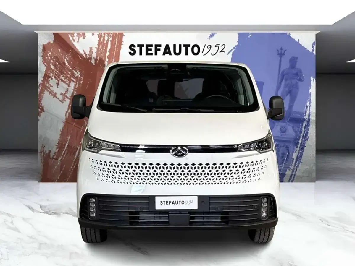 Nuova Maxus V70 150 CV (110 kW) 2026 Warm white: pastello Furgone