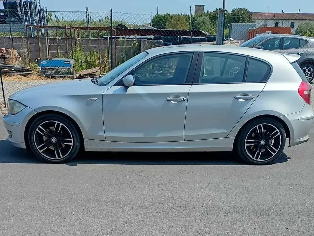 Usata BMW 120 163 CV (119 kW) 2007 Grigio Utilitaria