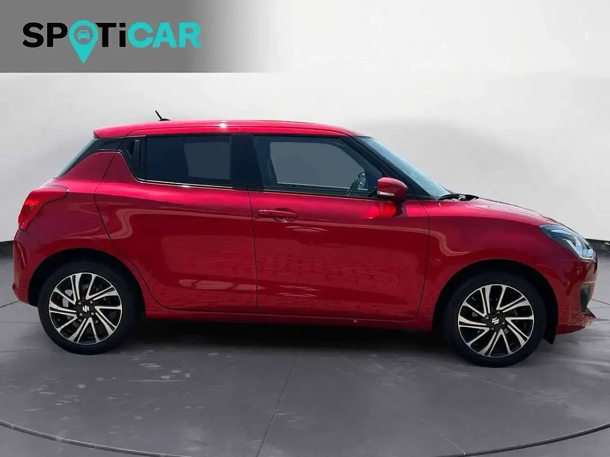 Usata Suzuki Swift 83 CV (61 kW) 2023 Rosso Utilitaria