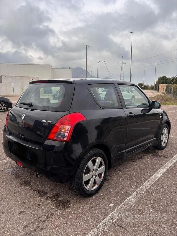 Usata Suzuki Swift 92 CV (67 kW) 2008 Nero Utilitaria
