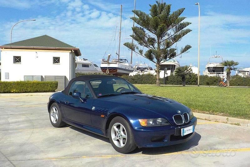 Usata BMW Z3 Efficient Dynamics 140 CV (102 kW) 1996 Blu/azzurro Cabrio